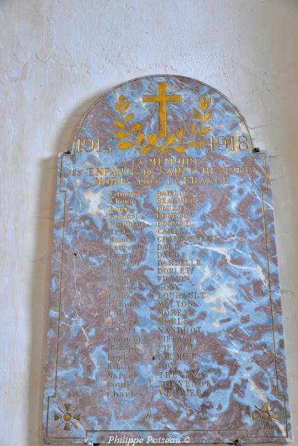 L'intérieur de l'église de Saint-Révérien