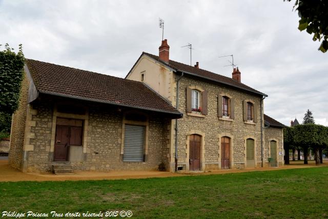 Gare du tacot de Nevers un beau patrimoine