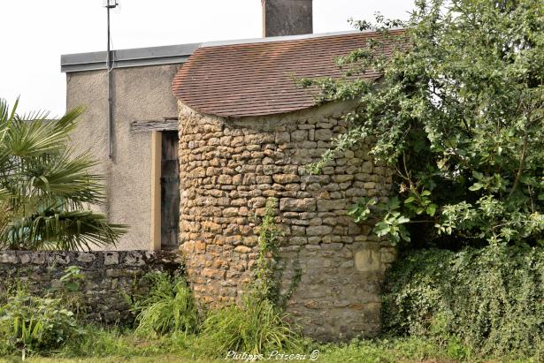 Tour de Montigny aux Amognes