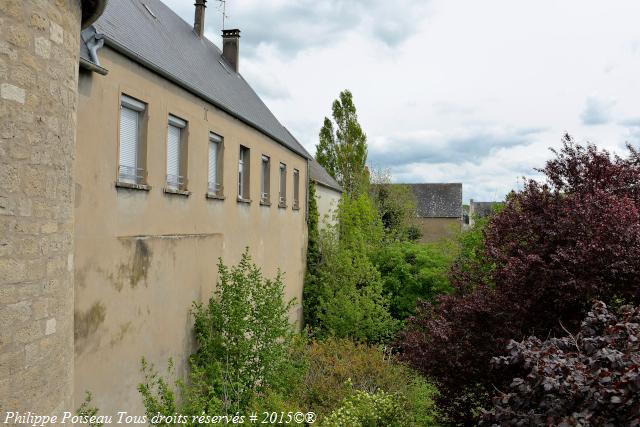 Tour de l'ancien Château de Prémery