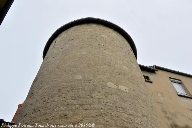 Tour de l'ancien Château de Prémery