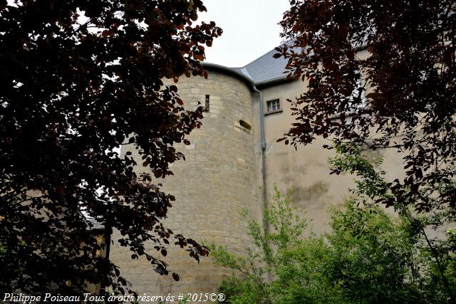 Tour de l'ancien Château de Prémery