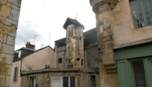 Une Ancienne tourelle d'escalier Nevers