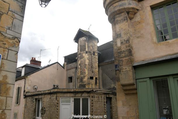 Une Ancienne tourelle d'escalier Nevers