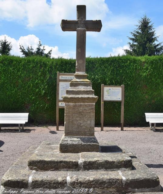 Croix de Ville-Langy un patrimoine