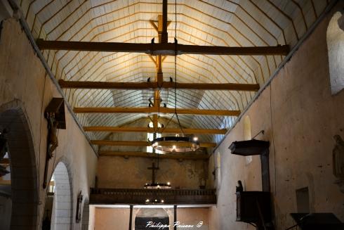 Intérieur de l'église de Parigny les Vaux Nièvre Passion