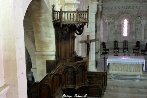 Intérieur de l'église de Rouy