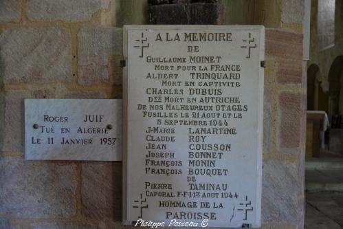 Intérieur de l'église de Verneuil Nièvre Passion