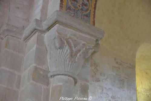 Intérieur de l'église de Verneuil Nièvre Passion