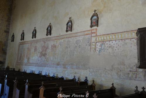 Intérieur de l'église de Verneuil Nièvre Passion