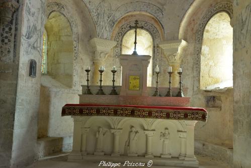 Intérieur de l'église de Verneuil Nièvre Passion